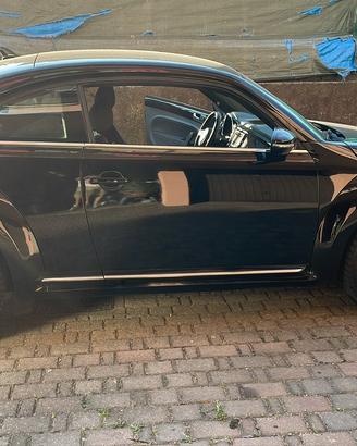 Volkswagen Maggiolino 1.6 diesel  105cv  anno 2012