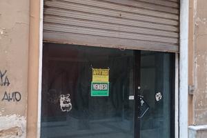 Locale commerciale al centro di Chieri 