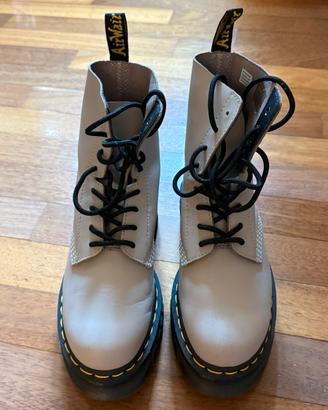 Dr.Martens Audrick 8 eye boot- Vintage Taupe