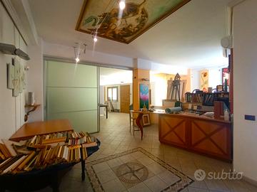 Locale commerciale in via G. Garibaldi - Comiso