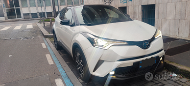 Toyota c-hr ibrida