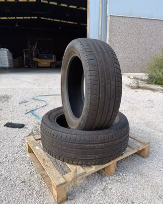 2 Gomme Bridgestone 215/55 R17 Estive DOT 2021