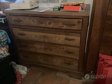 Cassettiera classica in legno con piano in marmo