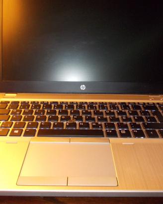 HP ELITEBOOK 9470 PER RICAMBI il display  funziona