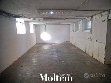 Immobile di 102 m² con 1 locale a Lecco