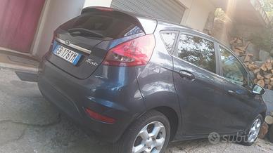  Ford Fiesta 