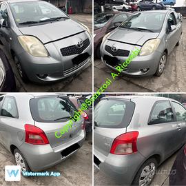 Toyota Yaris anno 2008 per ricambi Fi