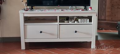 Mobile TV IKEA Hemnes