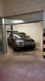 A F F I T T A S I posto auto in box chiuso