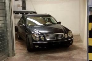 A F F I T T A S I posto auto in box chiuso