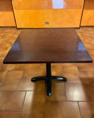 TAVOLO quadrato con piano in legno