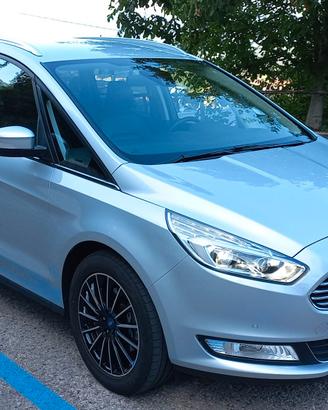 Ford Galaxy titanium