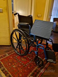 Sedia a rotelle pieghevole