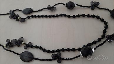 COLLANA NERA MOLTO BELLA e di stile