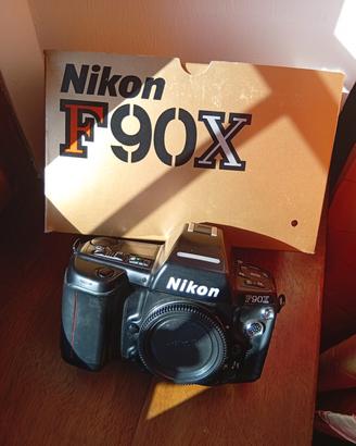 Nikon F90X 