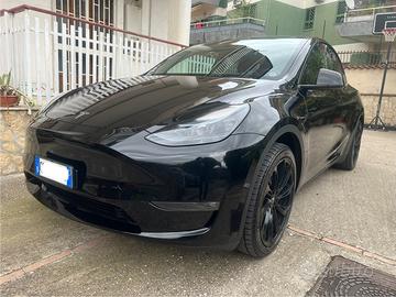 Tesla model Y dual motor AWD long range