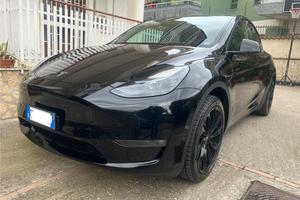 Tesla model Y dual motor AWD long range