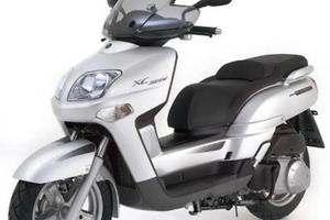 Scooter  Yamaha XC300 (Versity)
