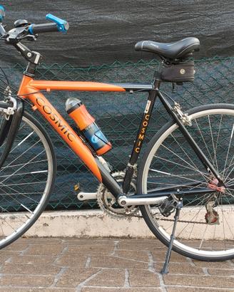 Bici stradale 52 Cosmic leggera in alluminio