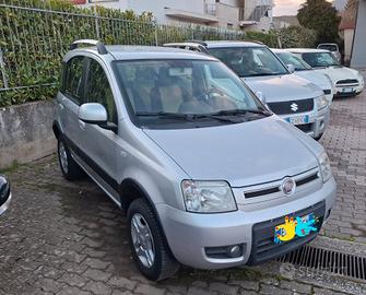 Fiat Panda 1.3 MJT 16V DPF 4x4 Climbing