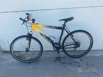 Vendersi bellissim bicicletta merida  sport 100