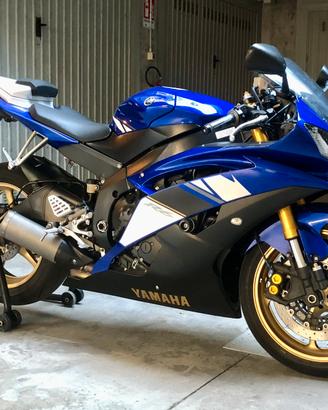 R6 2008