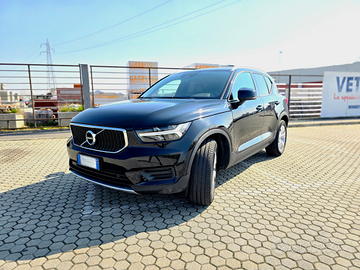 VOLVO XC40 T5 Momentum 2000cc Benzina 250cv