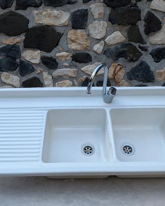 Lavello ceramica di 2 vasche+gocciolatoi+rubinet