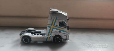 modellino volvo fh herpa
