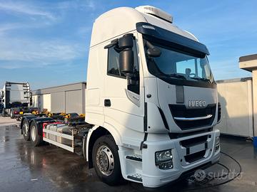 Iveco stralis anno 2019 km 300000 sterzante