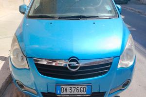 Opel agila benzina