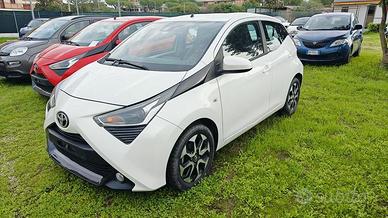 Toyota Aygo Connect 1.0 VVT-i 72 CV 5 porte x...