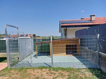 Cuccia per Cani Grande in legno con tettoia