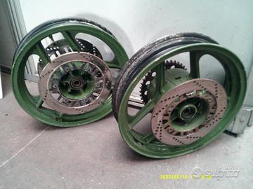 Cerchio anteriore posteriore KAWASAKI GPZ 600 80'
