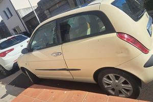 lancia ypsilon  oro
