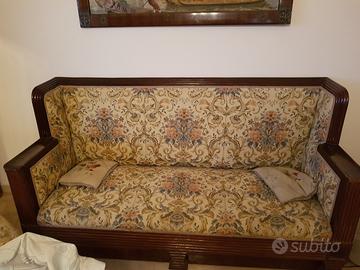 Divano  struttura in legno