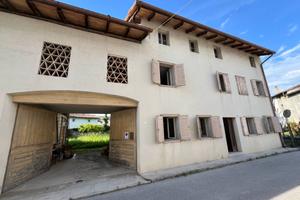 Casa in linea - Capriva del Friuli -