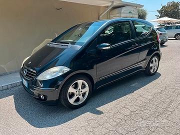 Mercedes-Benz A200 CDI 140cv Coupé Avantgarde