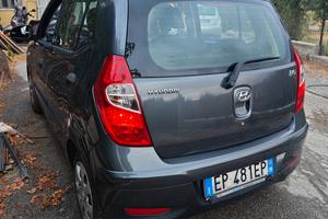 hyundai i10 tenuta bene