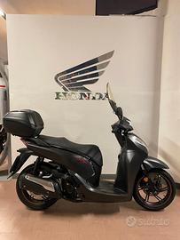 Honda SH 300 i sporty
