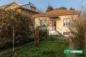 VILLA CON GIARDINO