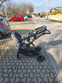 Passeggino gemellare/fratellare