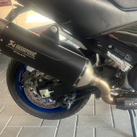 Akrapovic t max 560