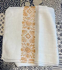 Strofinaccio vintage con stampe tipiche romagnole