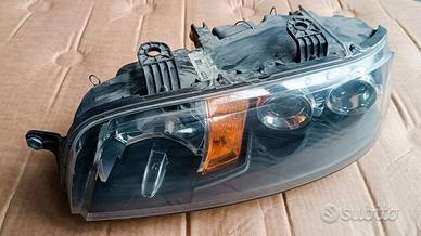 Faro anteriore sinistro Fiat Punto