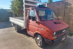 Autocarro iveco fiat 35 f 8 b