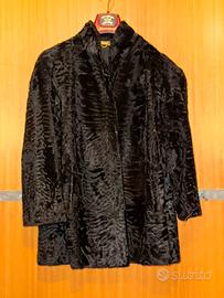 Pelliccia Astragan nera