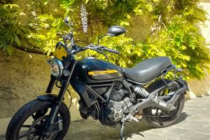 Ducati scrambler full trotter 800