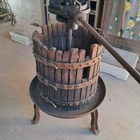 Torchio d'Epoca per Uva