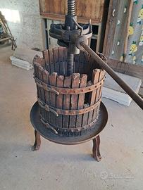 Torchio d'Epoca per Uva